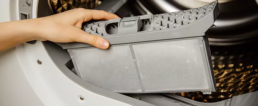 Signs Of A Clogged Dryer Lint Trap in Rockledge, Florida